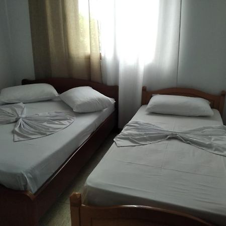 Hako Apartments Sarandë Buitenkant foto