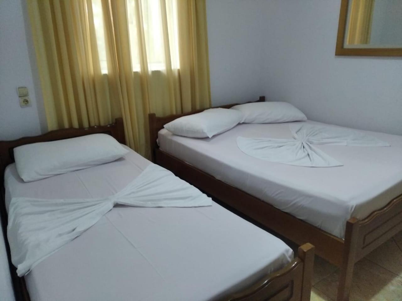 Hako Apartments Sarandë Buitenkant foto