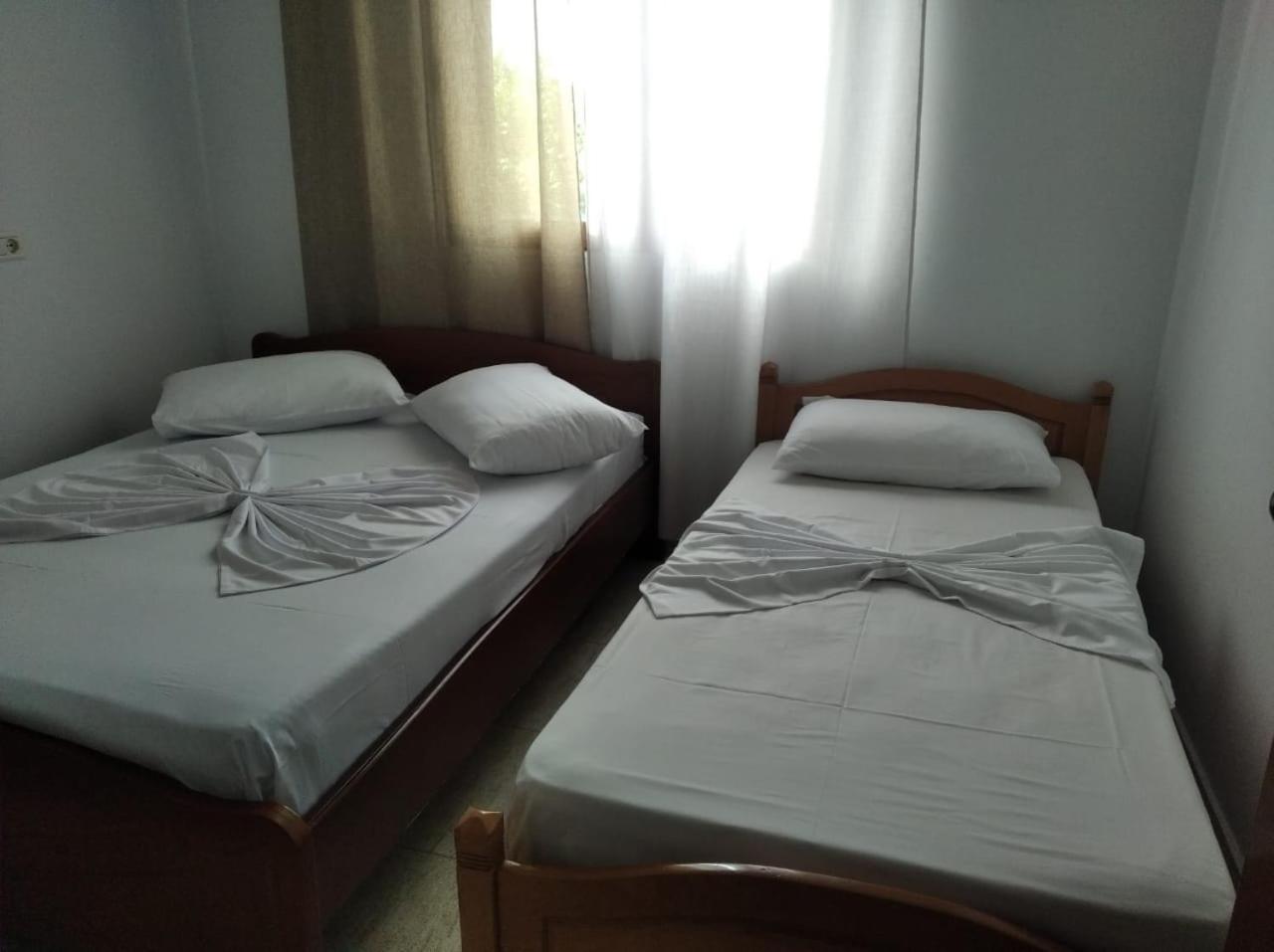 Hako Apartments Sarandë Buitenkant foto