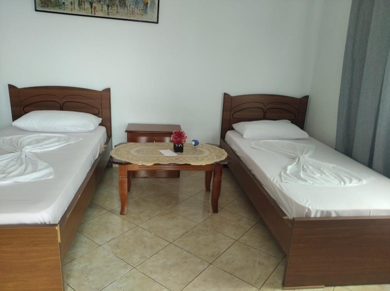 Hako Apartments Sarandë Buitenkant foto