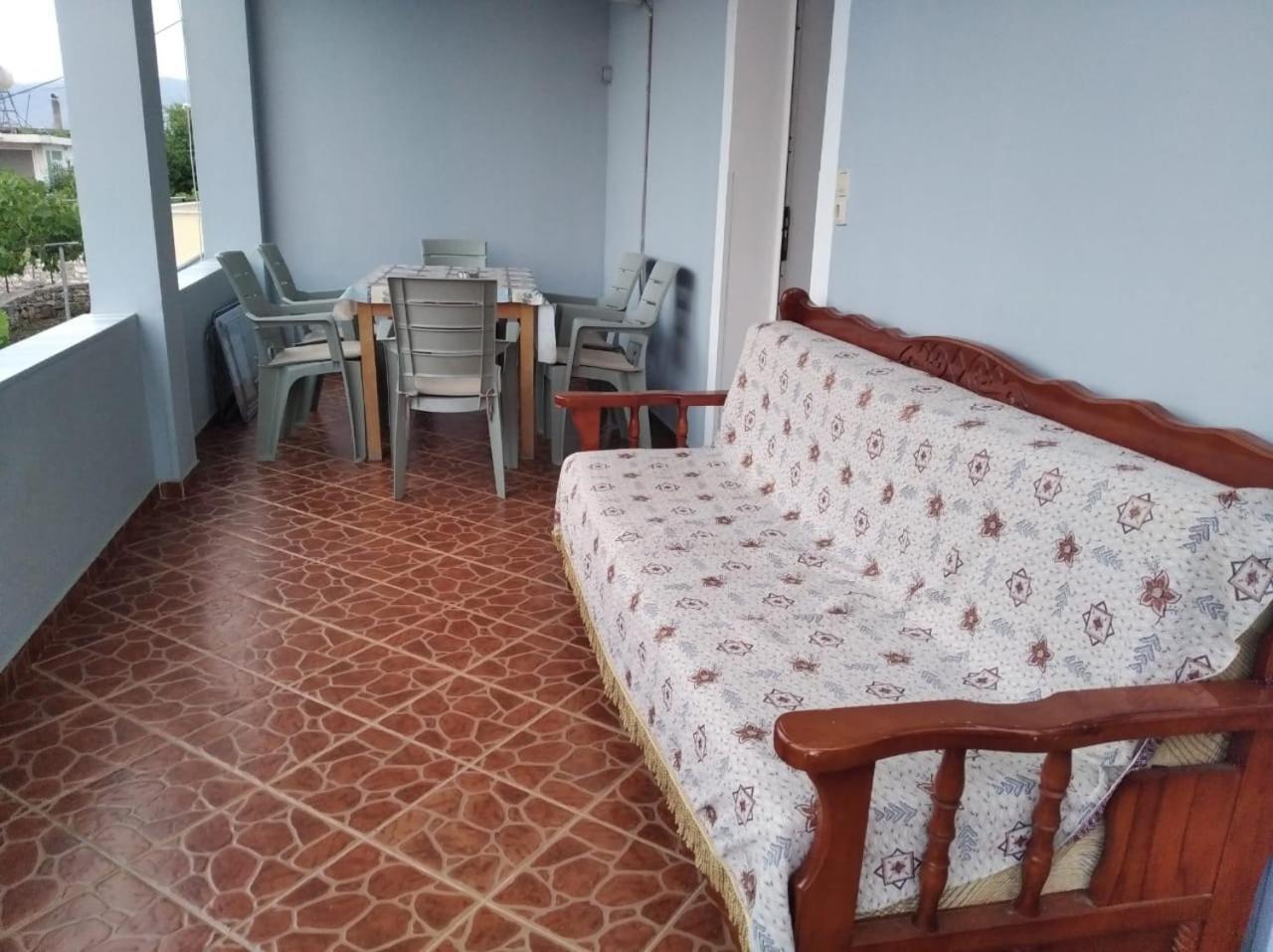 Hako Apartments Sarandë Buitenkant foto